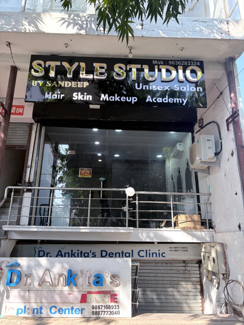 Haircut, Colour & Styling